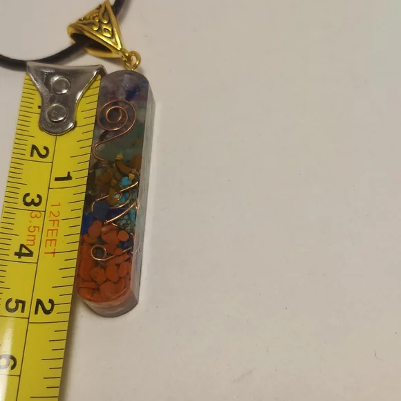 Chakra Crystal Pendant Crushed Stones w Copper Wire Swirl Pendant Necklace - Picture 9 of 10